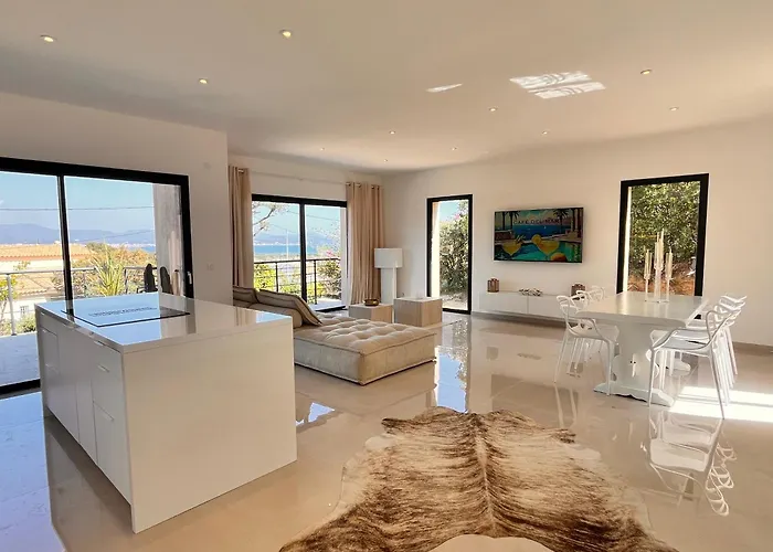 La 239 Villa *